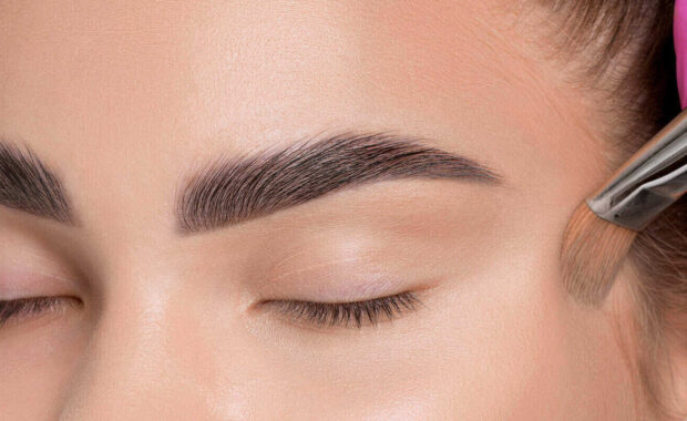 girl with perfectly shaped brows